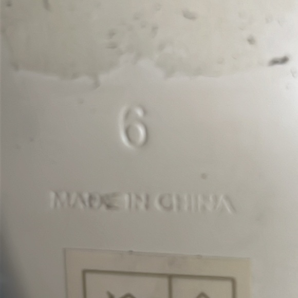 Le Chateau 4” Peek-a-boo toe heels, good clean used cond, size 6 nude & peach - Picture 7 of 7